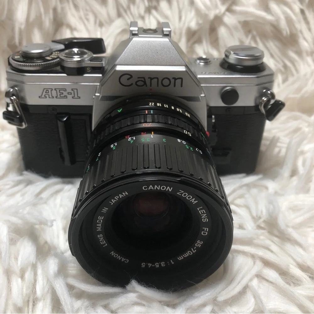 Canon AE-1 Program SLR 35mm Film Camera Body 50mm f1.4 Lens Tripod Vivitar JAPAN